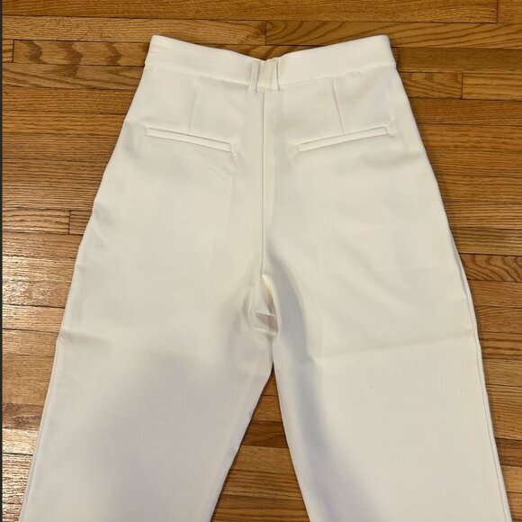 Banana Republic High Rise Wide Leg White Pant (Size 8) - Picture 7 of 7